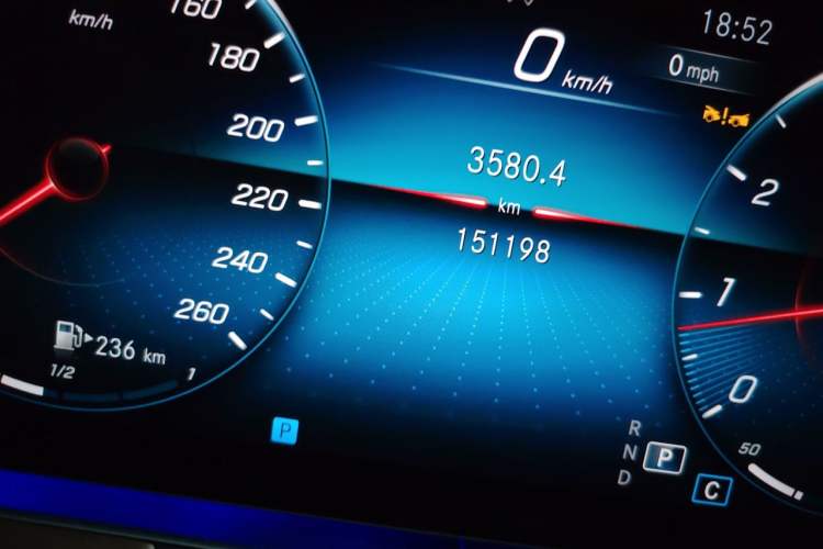 Used Mercedes-Benz E-Class 2023 Facelift E 260 L Odometer Close Up