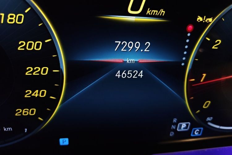 Used Mercedes-Benz E-Class 2023 E 300 L Sport Luxury Edition Odometer Close Up