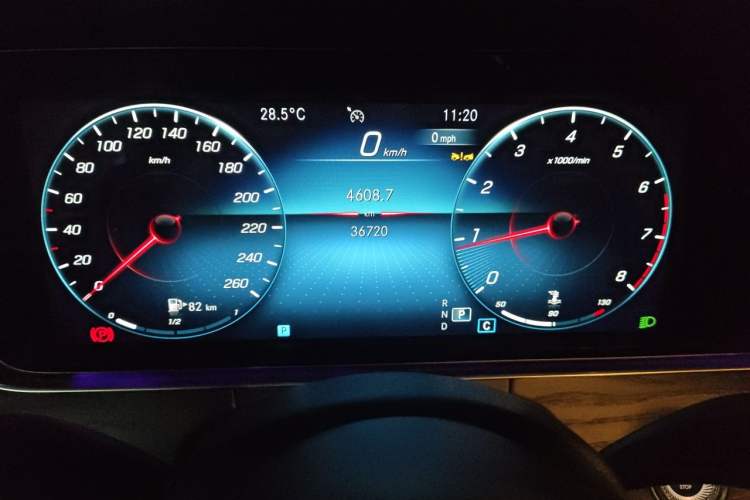 Used Mercedes-Benz E-Class 2023 E 260 L Sport Edition Odometer Close Up