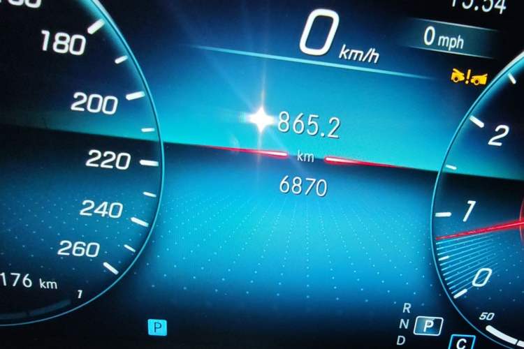 Used Mercedes-Benz E-Class 2023 Updated E 300 L Luxury Edition Odometer Close Up