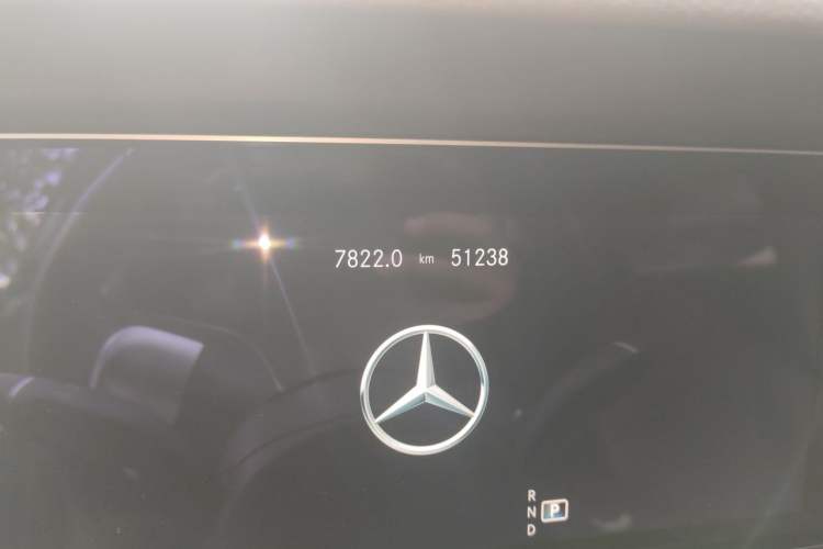 Used Mercedes-Benz E-Class 2023 Updated E 300 L Fashion Edition Odometer Close Up