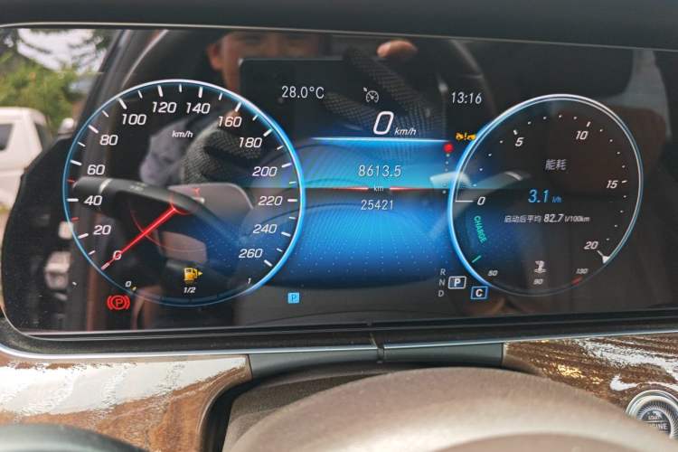 Used Mercedes-Benz E-Class 2023 E 300 L Stylish Model Odometer Close Up