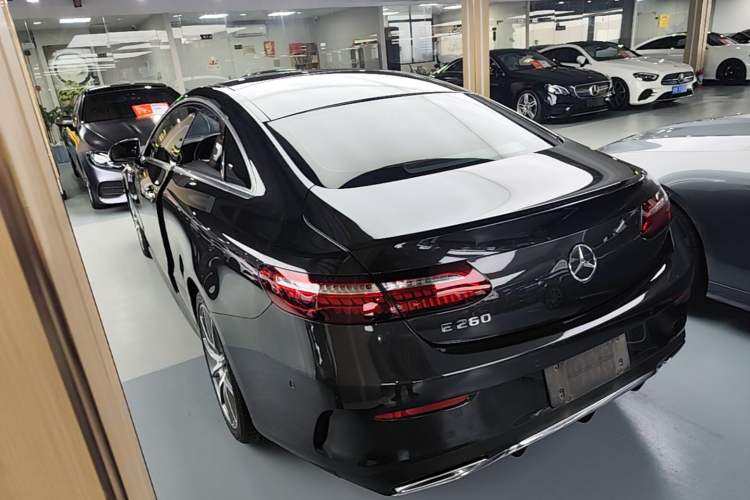 Used Mercedes-Benz E-Class 2023 E 260 Coupe Rear Left 45 Deg