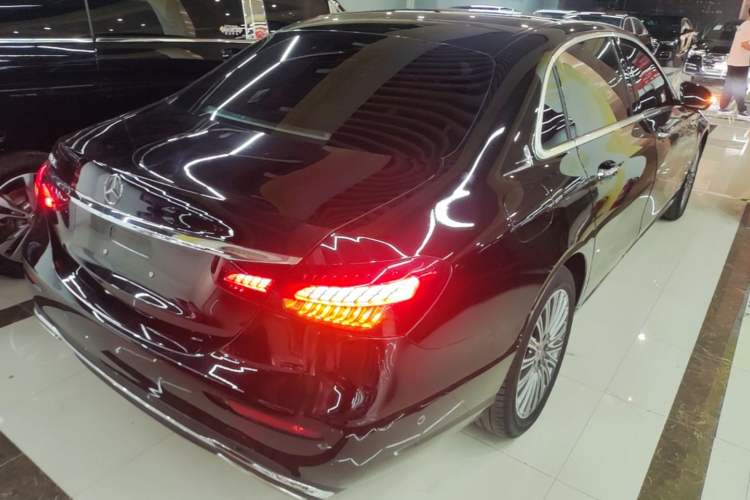 Used Mercedes-Benz E-Class 2023 Updated E 300 L Fashion Edition Rear Right 45 Deg