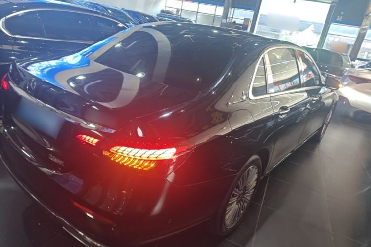 Used Mercedes-Benz E-Class 2023 Updated E 300 L Fashion Edition Rear Right 45 Deg
