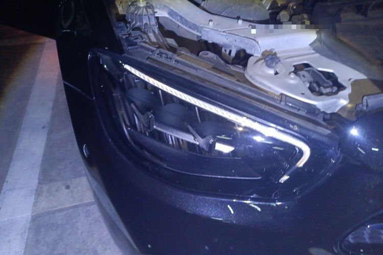 Used Mercedes-Benz E-Class 2023 E 300 L Sporty and Stylish Model Right Front Headlight