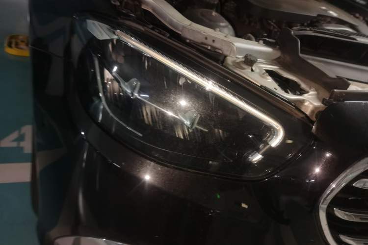 Used Mercedes-Benz E-Class 2023 E 300 L Sport Luxury Edition Right Front Headlight