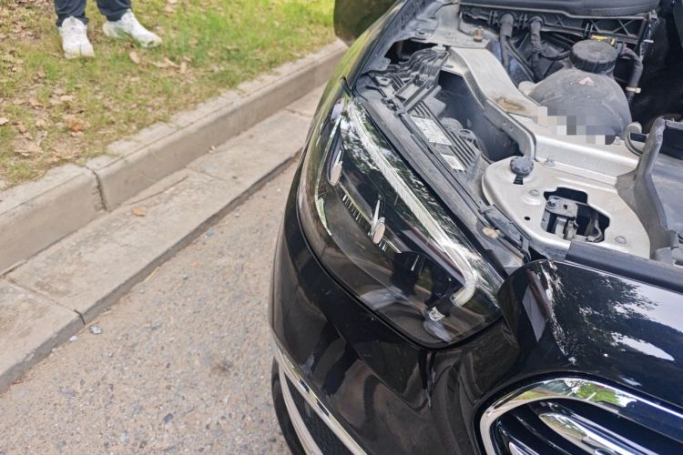 Used Mercedes-Benz E-Class 2023 E 300 L Luxury Model Right Front Headlight