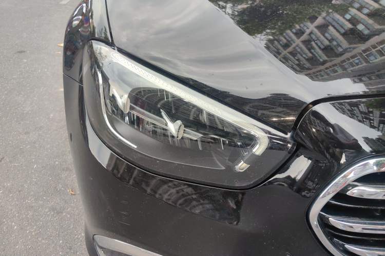 Used Mercedes-Benz E-Class 2023 Updated E 300 L Luxury Edition Right Front Headlight