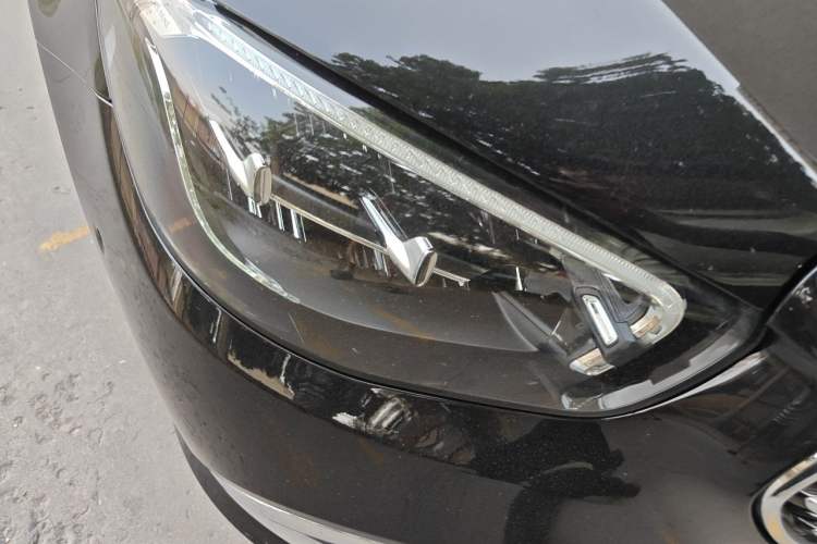 Used Mercedes-Benz E-Class 2023 Updated E 300 L Luxury Edition Right Front Headlight