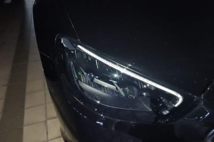 Used Mercedes-Benz E-Class 2023 E 300 L Luxury Model Right Front Headlight