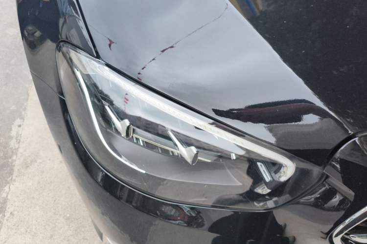 Used Mercedes-Benz E-Class 2023 Updated E 300 L Luxury Edition Right Front Headlight