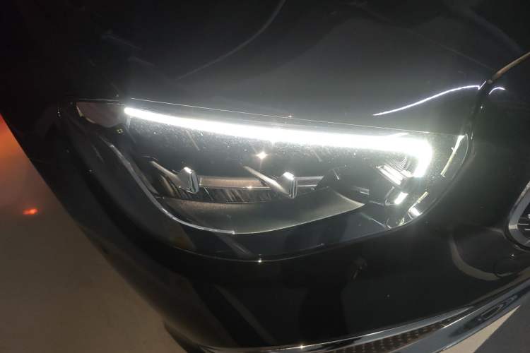 Used Mercedes-Benz E-Class 2023 E 300 L Luxury Model Right Front Headlight