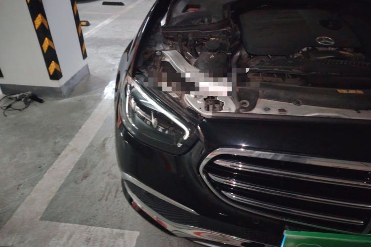 Used Mercedes-Benz E-Class 2023 Updated E 300 L Luxury Edition Right Front Headlight