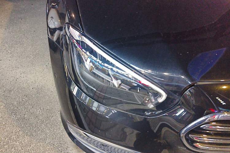 Used Mercedes-Benz E-Class 2023 Updated E 300 L Luxury Edition Right Front Headlight