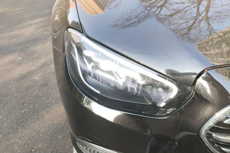 Used Mercedes-Benz E-Class 2023 Updated E 300 L Luxury Edition Right Front Headlight