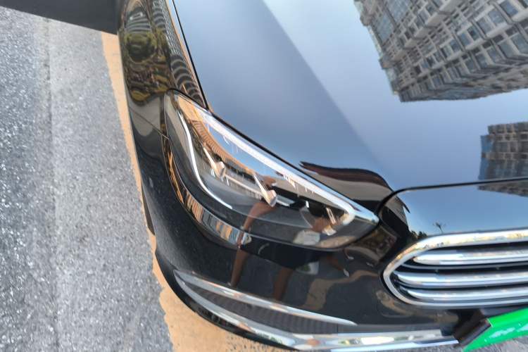 Used Mercedes-Benz E-Class 2023 E 300 L Sporty and Stylish Model Right Front Headlight