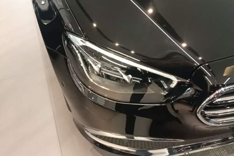 Used Mercedes-Benz E-Class 2023 Updated E 300 L Fashion Edition Right Front Headlight