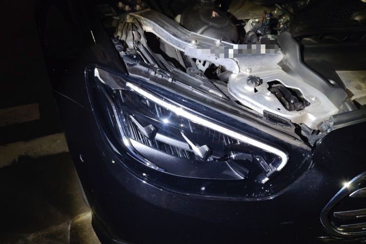 Used Mercedes-Benz E-Class 2023 Updated E 300 L Luxury Edition Right Front Headlight