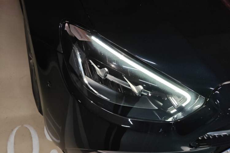 Used Mercedes-Benz E-Class 2023 E 300 L Sport Luxury Edition Right Front Headlight