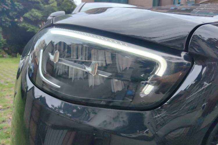 Used Mercedes-Benz E-Class 2023 E 300 L Sporty and Stylish Model Right Front Headlight
