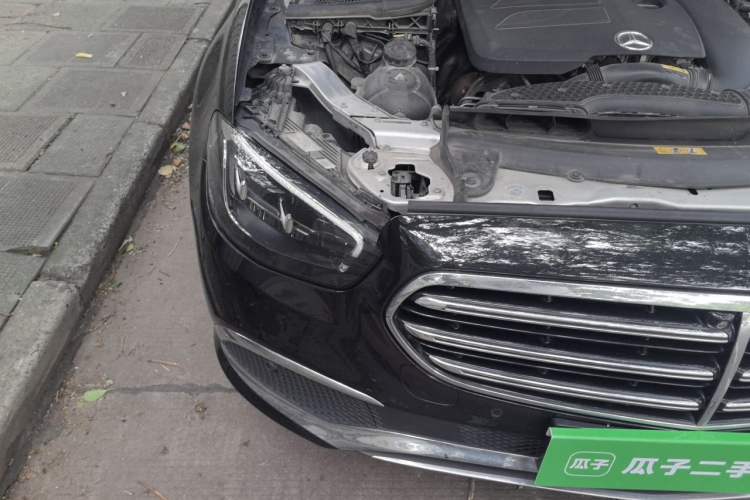 Used Mercedes-Benz E-Class 2023 Updated E 300 L Luxury Edition Right Front Headlight