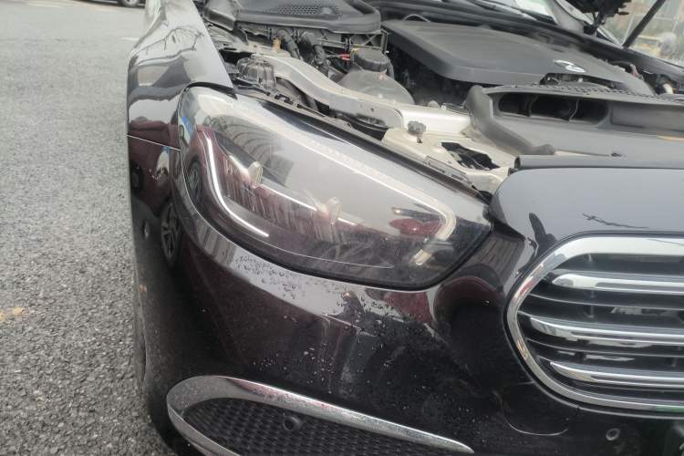 Used Mercedes-Benz E-Class 2023 Updated E 300 L Luxury Edition Right Front Headlight
