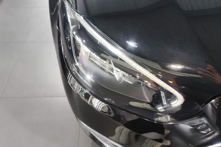 Used Mercedes-Benz E-Class 2023 E 300 L Luxury Model Right Front Headlight
