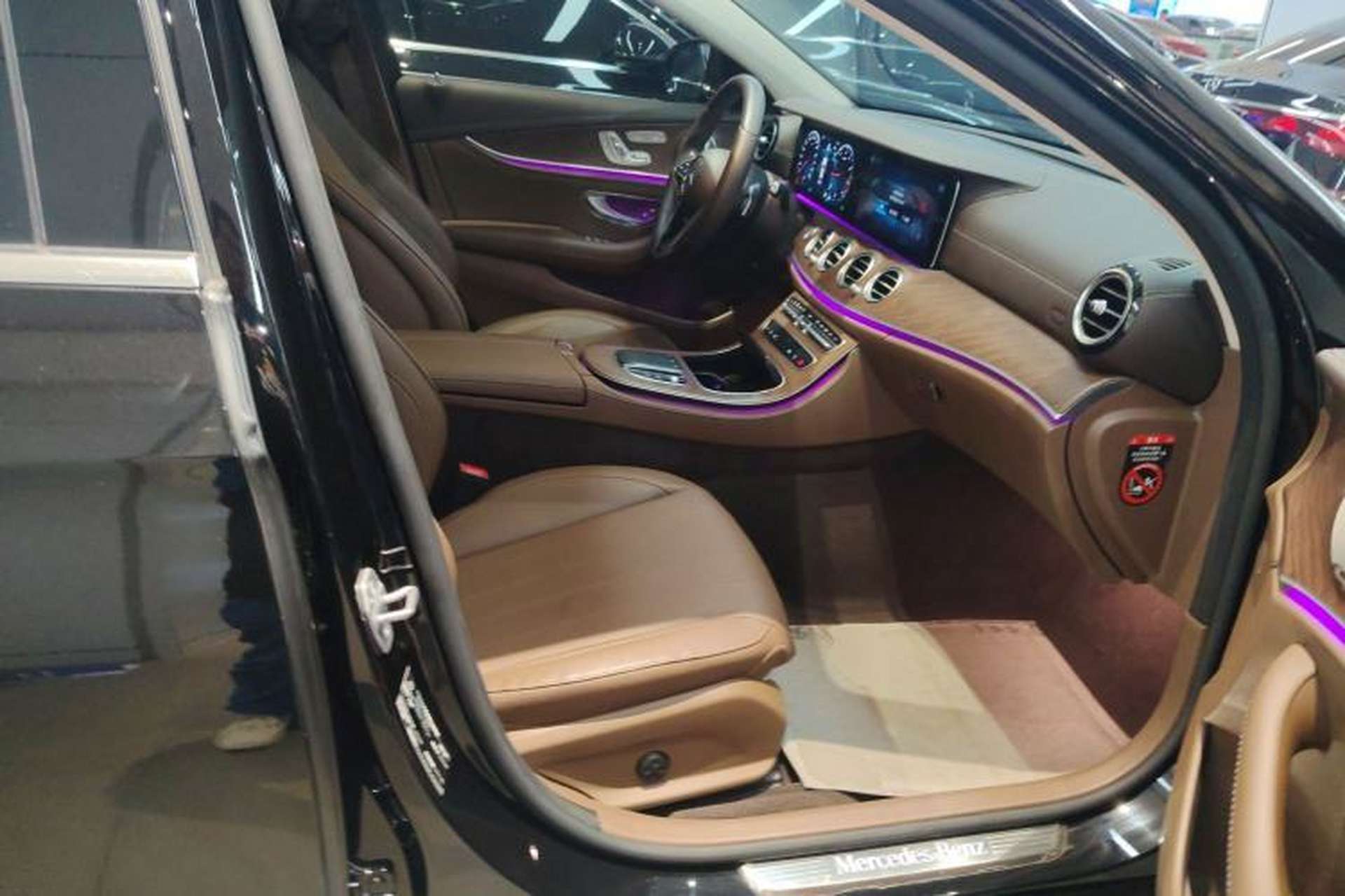 Used Mercedes-Benz E-Class 2023 Updated E 300 L Luxury Edition Right Front Seat