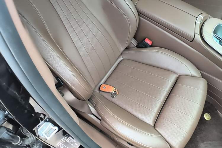 Used Mercedes-Benz E-Class 2023 Facelift E 260 L Right Front Seat