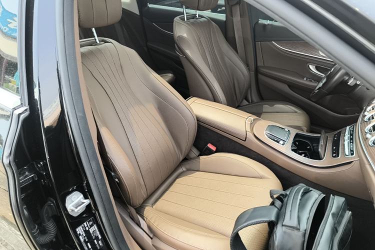 Used Mercedes-Benz E-Class 2023 Updated E 300 L Fashion Edition Right Front Seat