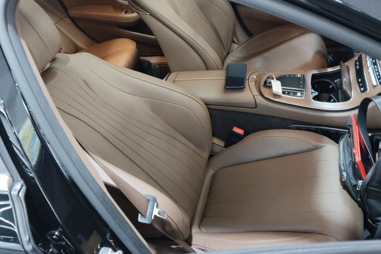 Used Mercedes-Benz E-Class 2023 E 300 L Luxury Model Right Front Seat