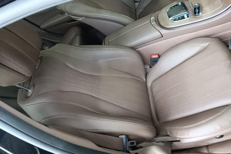 Used Mercedes-Benz E-Class 2023 E 300 L Luxury Model Right Front Seat