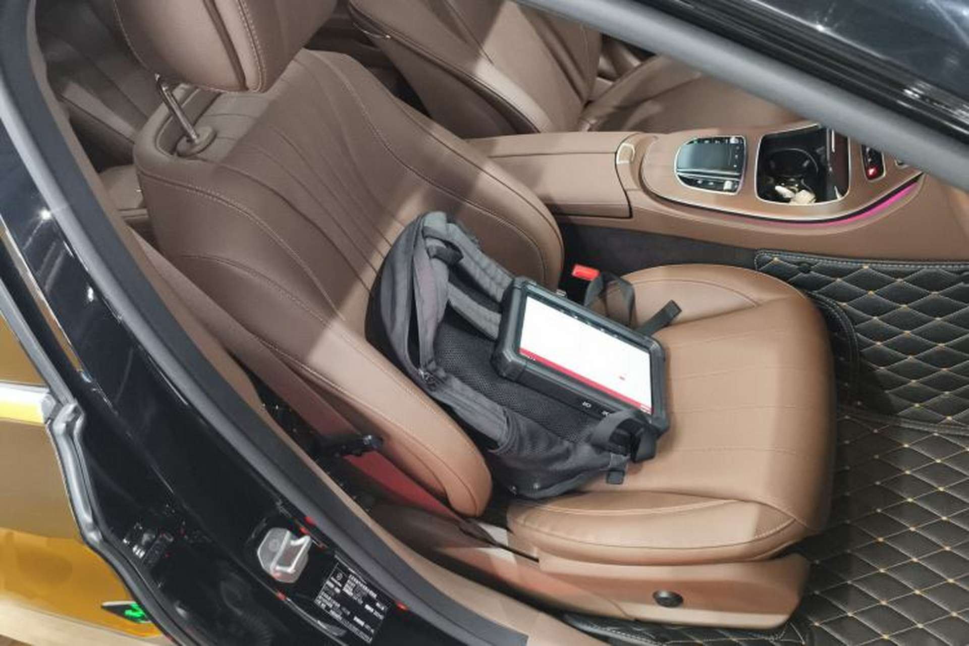 Used Mercedes-Benz E-Class 2023 E 300 L Luxury Model Right Front Seat