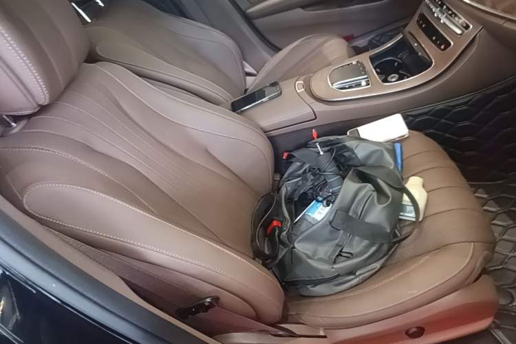 Used Mercedes-Benz E-Class 2023 Revised E 300 L Prestige Edition Right Front Seat