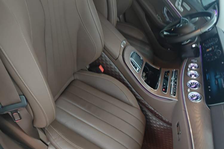 Used Mercedes-Benz E-Class 2023 Revised E 300 L Prestige Edition Right Front Seat