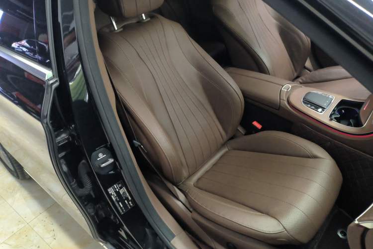 Used Mercedes-Benz E-Class 2023 Updated E 300 L Luxury Edition Right Front Seat