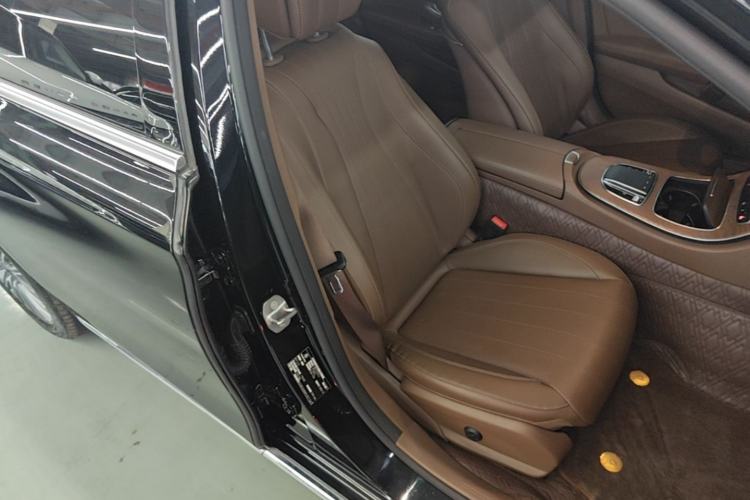 Used Mercedes-Benz E-Class 2023 E 300 L Stylish Model Right Front Seat