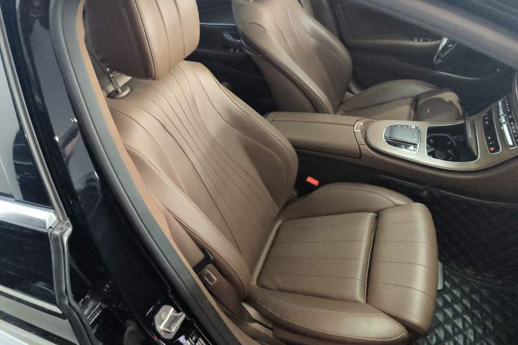 Used Mercedes-Benz E-Class 2023 E 260 L Right Front Seat