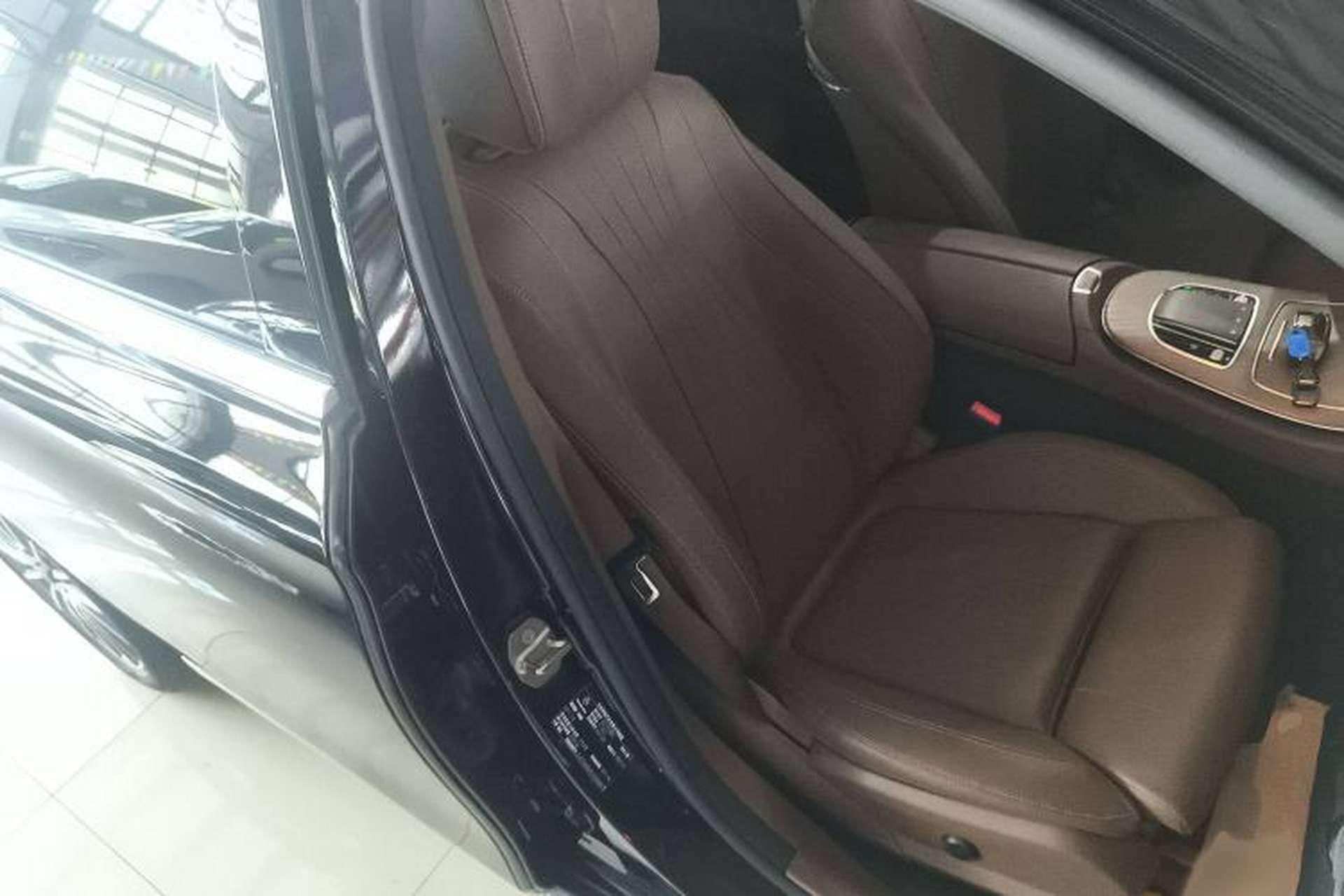 Used Mercedes-Benz E-Class 2023 E 260 L Right Front Seat