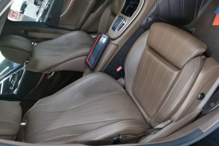 Used Mercedes-Benz E-Class 2023 E 260 L Right Front Seat