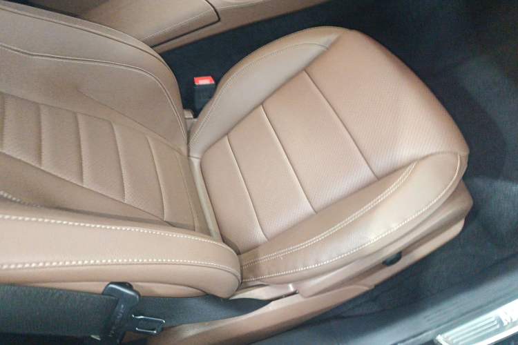 Used Mercedes-Benz E-Class 2023 Restyled E 300 L Sporty and Stylish Edition Right Front Seat