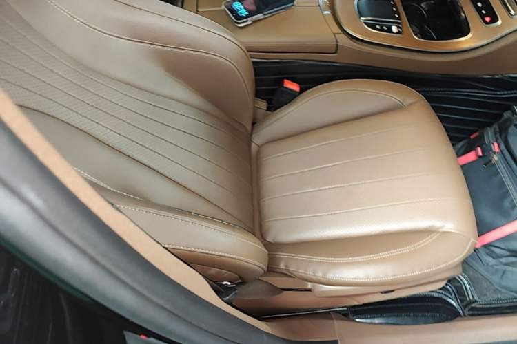 Used Mercedes-Benz E-Class 2023 E 300 L Luxury Model Right Front Seat