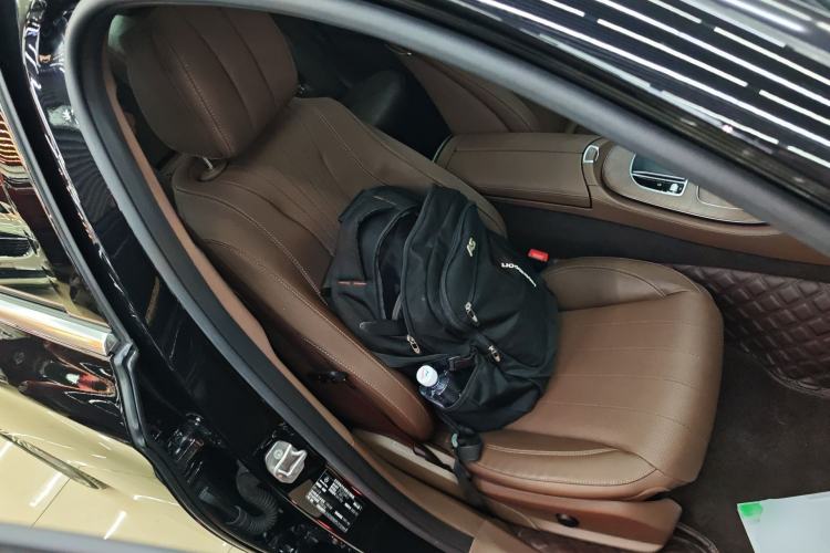 Used Mercedes-Benz E-Class 2023 E 300 L Stylish Model Right Front Seat