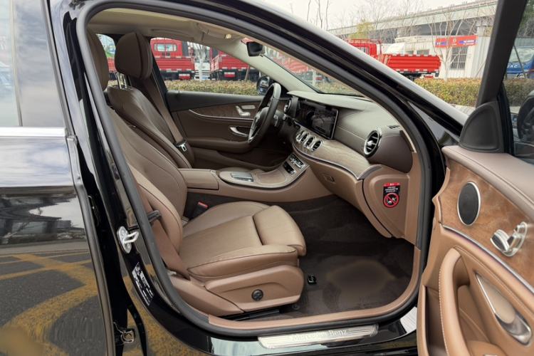 Used Mercedes-Benz E-Class 2023 Facelift E 260 L Right Front Seat