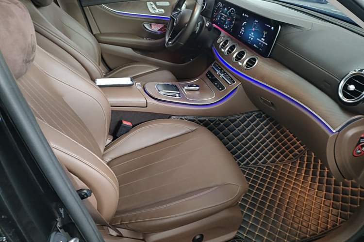 Used Mercedes-Benz E-Class 2023 Updated E 300 L Luxury Edition Right Front Seat