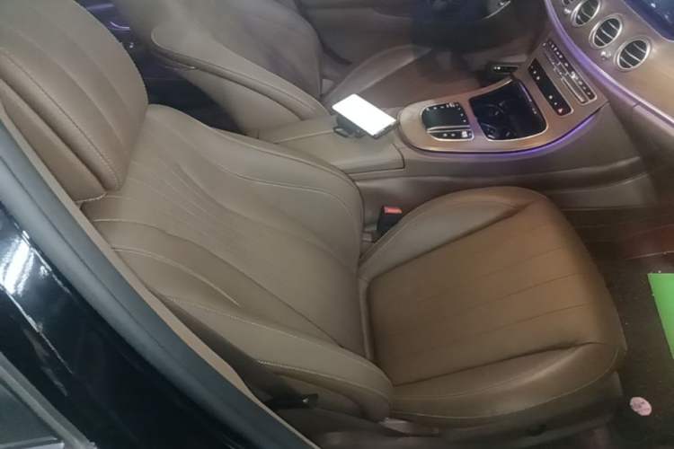 Used Mercedes-Benz E-Class 2023 Updated E 300 L Luxury Edition Right Front Seat