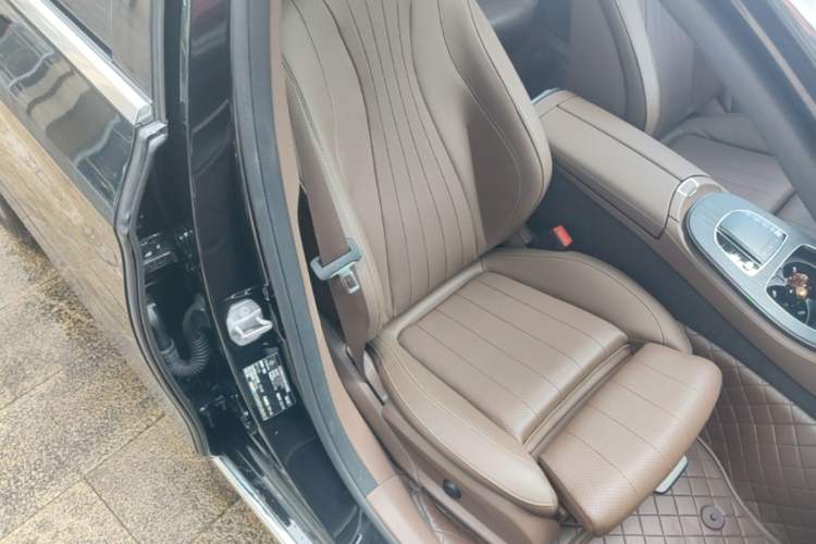 Used Mercedes-Benz E-Class 2023 Facelift E 260 L Right Front Seat