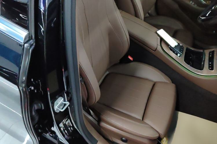 Used Mercedes-Benz E-Class 2023 Facelift E 260 L Right Front Seat