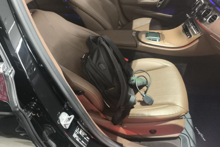 Used Mercedes-Benz E-Class 2023 Updated E 300 L Luxury Edition Right Front Seat